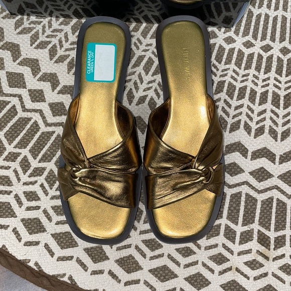 NIB Women’s Nine West Bronze Sandals - Picture 3 of 5